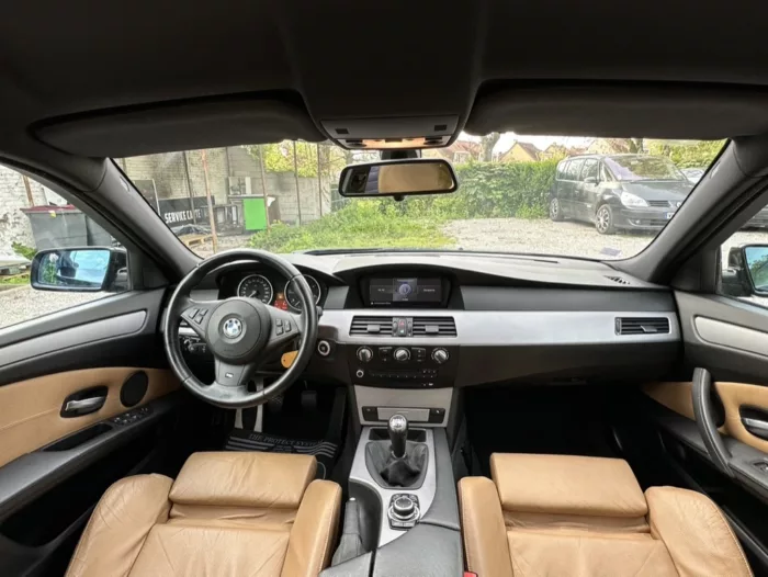 Intérieur 2 BMW 520 D Luxe Automobiles