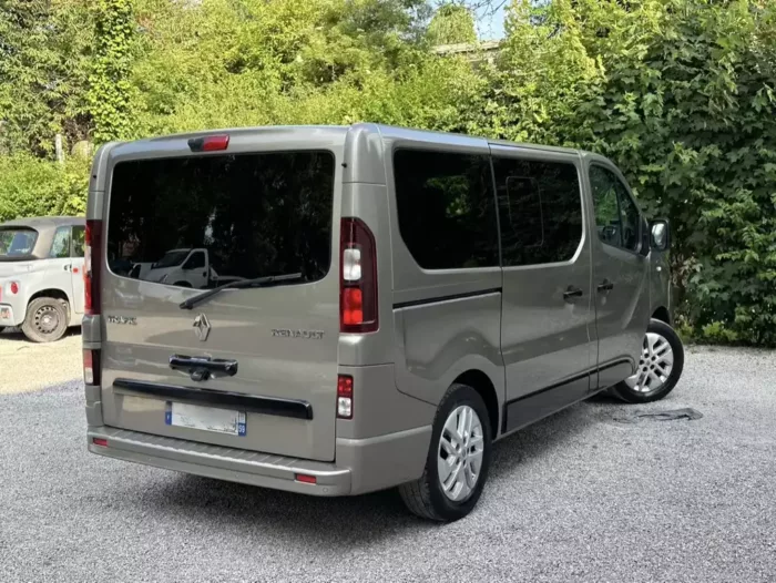 Arrière 2 RENAULT TRAFIC 1.6 DCI Luxe Automobiles