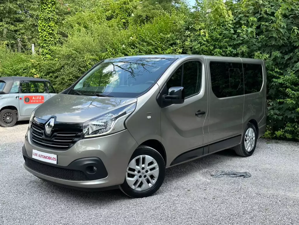 Avant 1 RENAULT TRAFIC 1.6 DCI Luxe Automobiles