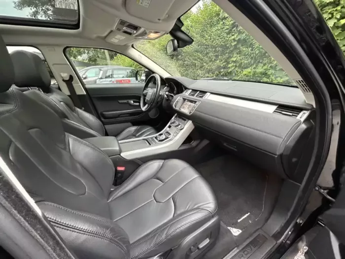 Intérieur 3 LAND ROVER EVOQUE 2.2 TD4 4X4 Luxe Automobiles