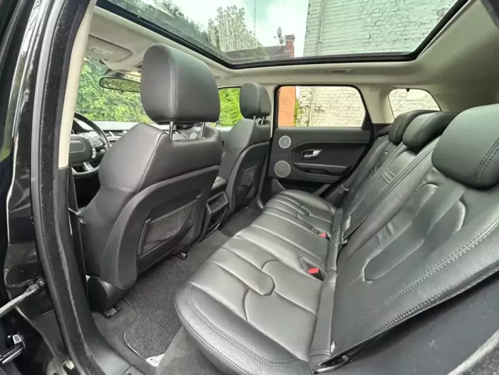 Intérieur 4 LAND ROVER EVOQUE 2.2 TD4 4X4 Luxe Automobiles