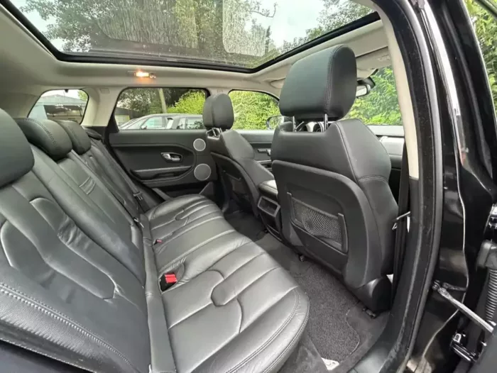 Intérieur 5 LAND ROVER EVOQUE 2.2 TD4 4X4 Luxe Automobiles