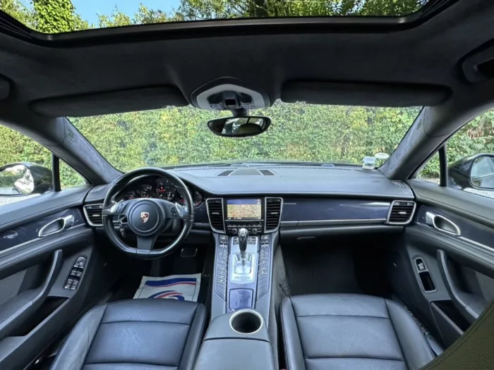 Intérieur 1 PORSCHE PANAMERA 3.0D V6 Luxe Automobiles