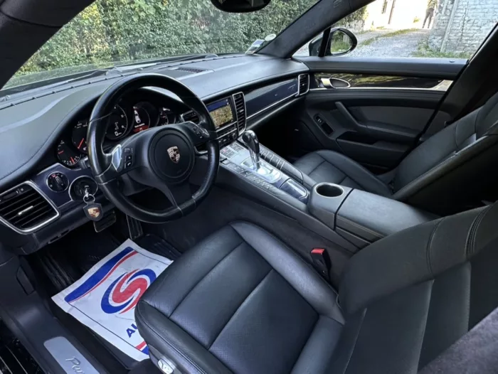 Intérieur 2 PORSCHE PANAMERA 3.0D V6 Luxe Automobiles