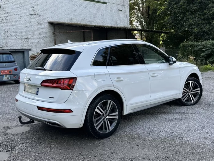 Arrière 1 AUDI Q5 2.0 TDI Luxe automobiles