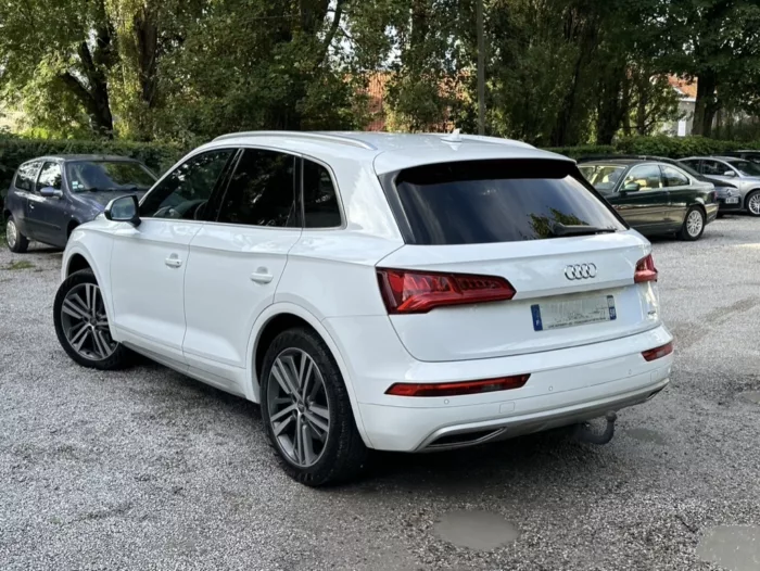 Arrière 2 AUDI Q5 2.0 TDI Luxe automobiles