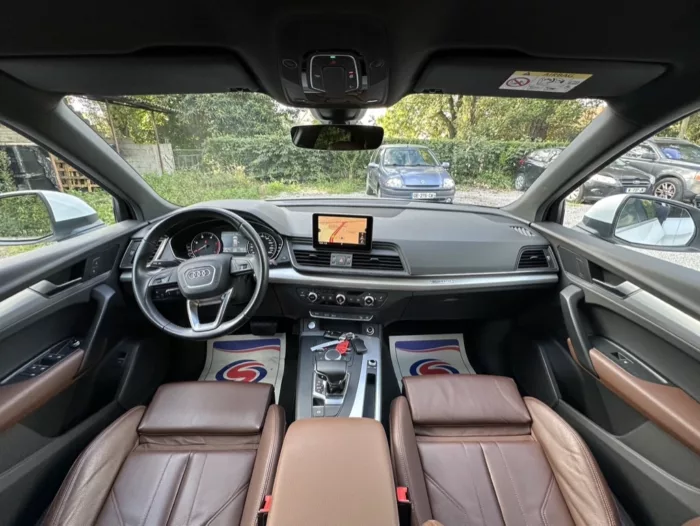 Intérieur AUDI Q5 2.0 TDI Luxe automobiles