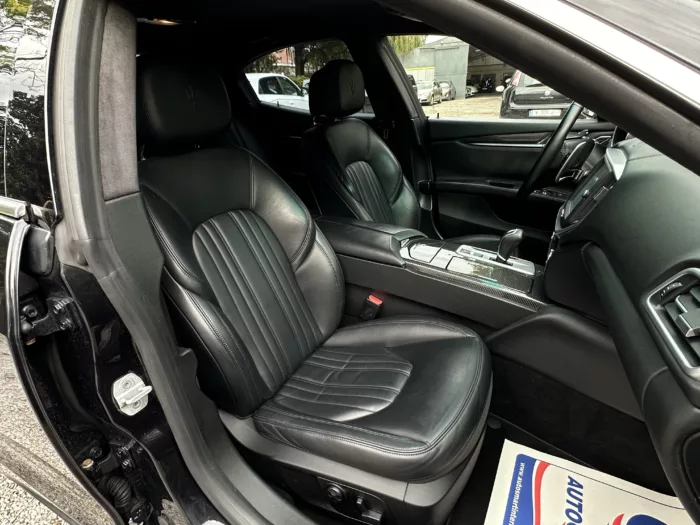 Intérieur 4 MASERATI GHIBLI 3.0D V6 Luxe Automobiles