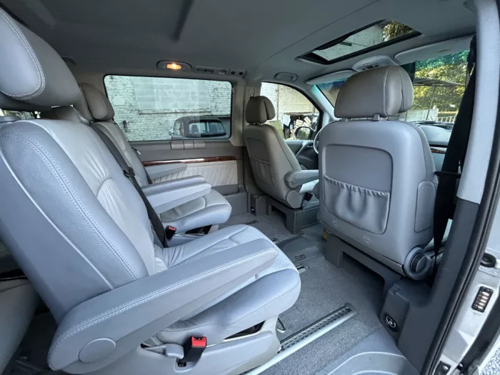 Intérieur 4 MERCEDES BENZ VIANO 2.2 CDI Luxe Automobiles