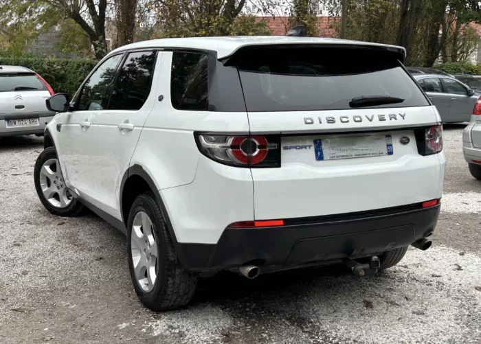 Arrière 1 LAND ROVER DISCOVERY SPORT 2.0 TD4 Luxe Automobiles