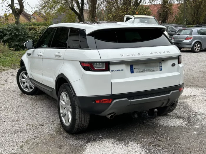 Arrière 1 LAND ROVER EVOQUE 2.0 TD4 Luxe Automobiles