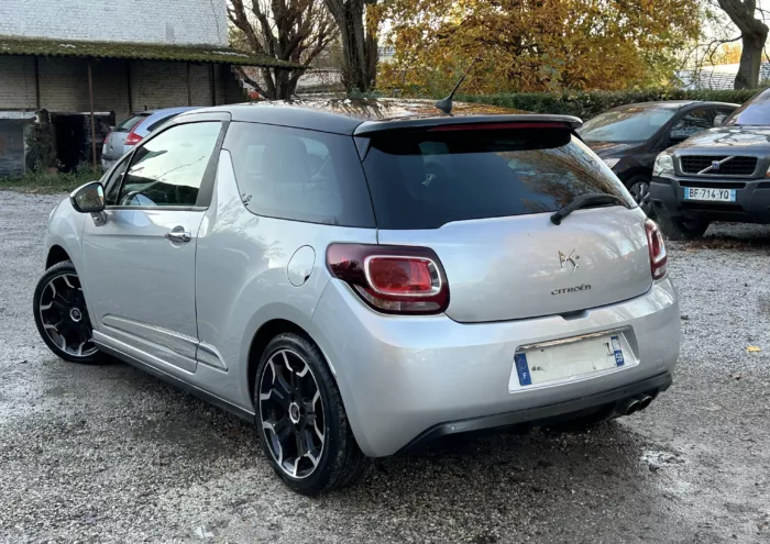 Arrière 2 CITROEN DS3 1.6L Luxe Automobiles