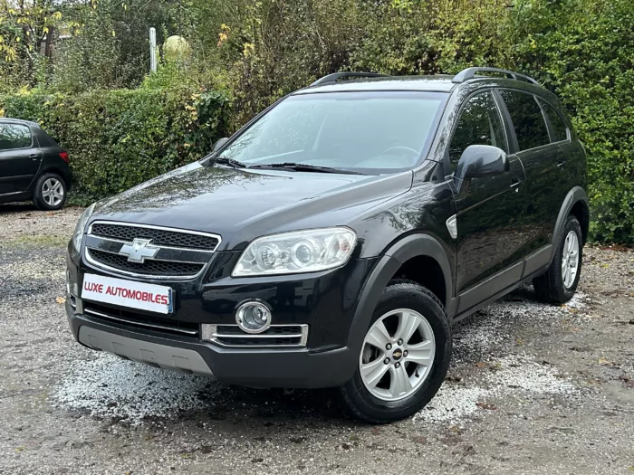 Avant 1 CHEVROLET CAPTIVA 2.0 VCDI PACK SPORT Luxe Automobiles